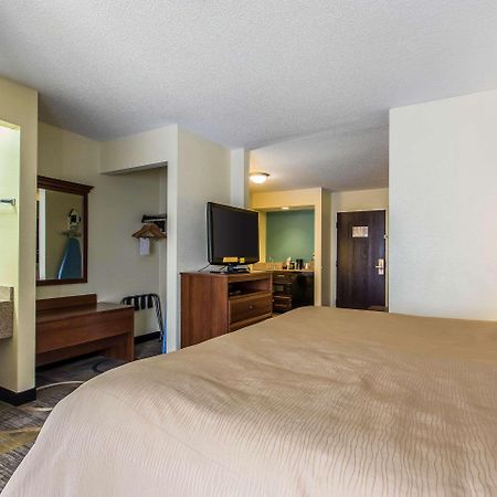 Quality Inn & Suites Memphis East Екстериор снимка
