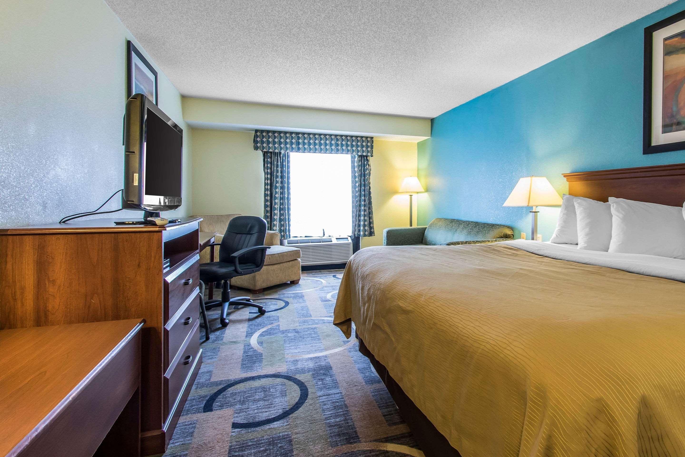 Quality Inn & Suites Memphis East Екстериор снимка