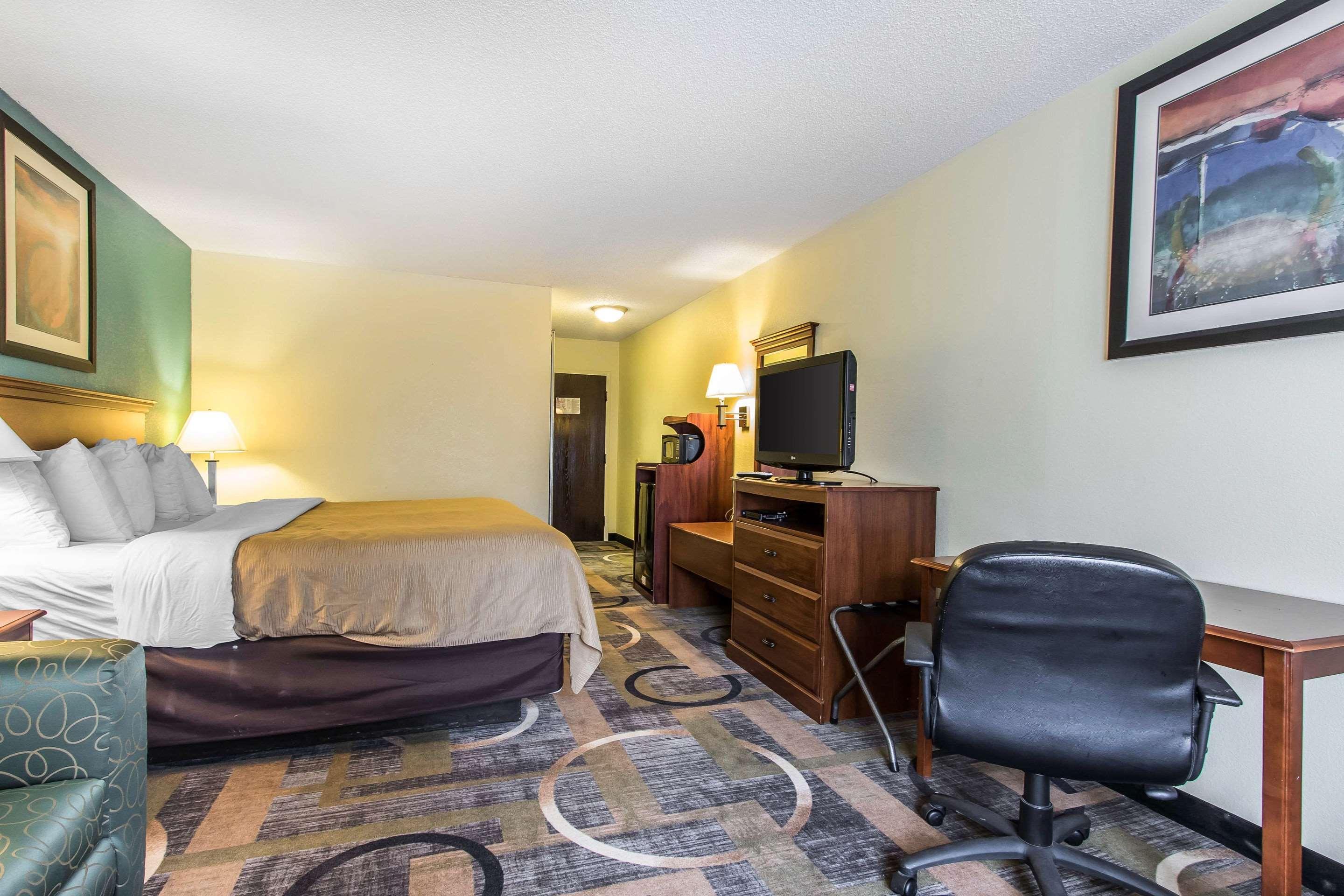 Quality Inn & Suites Memphis East Екстериор снимка